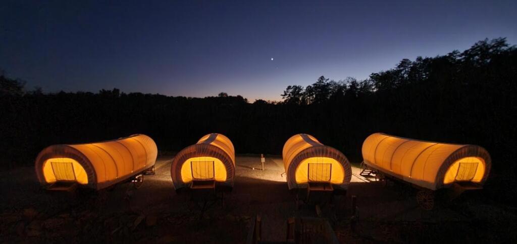 Smoky Hollow Outdoor Resort Covered Wagon Sevierville Buitenkant foto