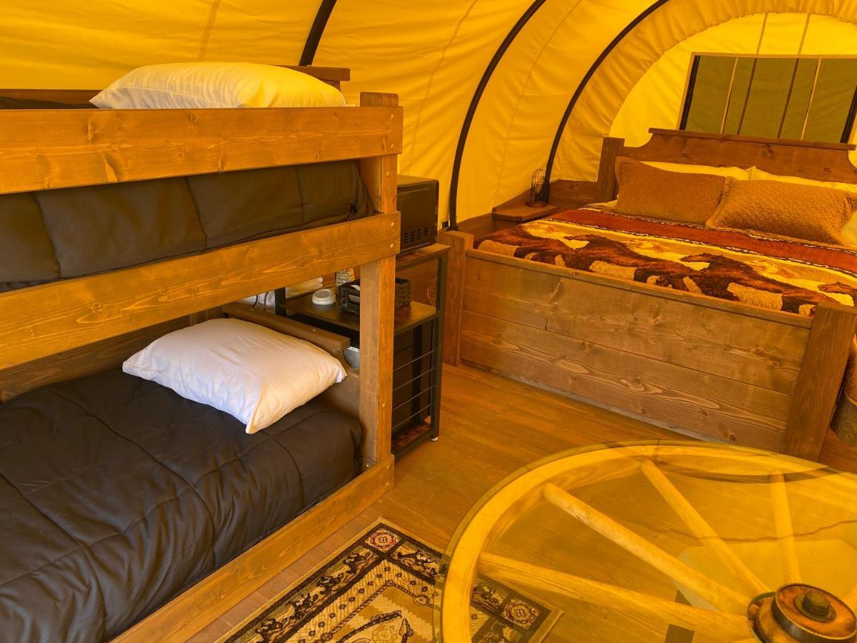 Smoky Hollow Outdoor Resort Covered Wagon Sevierville Buitenkant foto